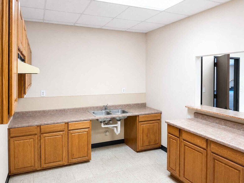 More Photos Of 3917 Wipprecht St, Houston Religious Facility For Sale