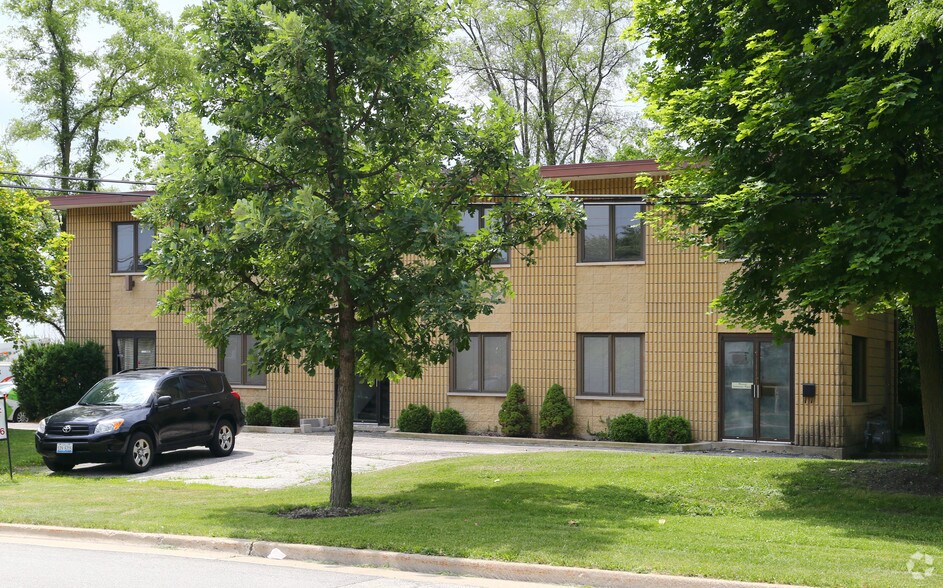 More Photos Of 707 W Colfax St, Palatine Office For Lease