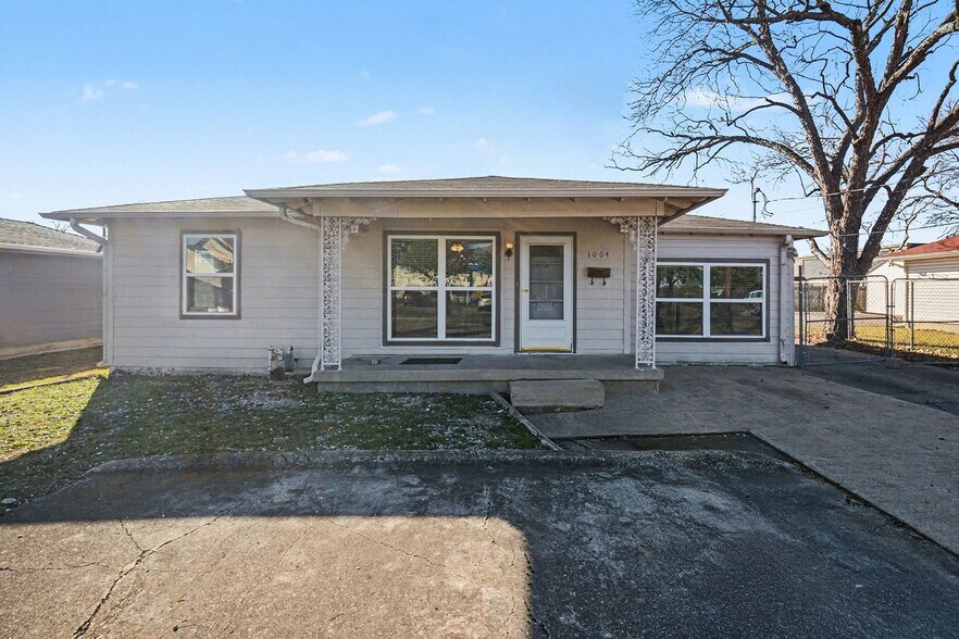 Primary Photo Of 1004 18th Pl, Plano Office For Lease