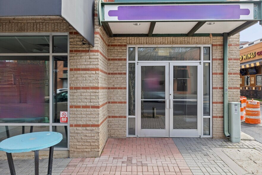 More Photos Of 100 Market St, Chattanooga Storefront For Sale