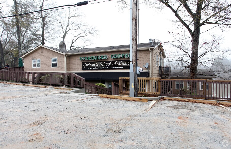 More Photos Of 4615 Stone Mountain Hwy, Lilburn Freestanding For Sale