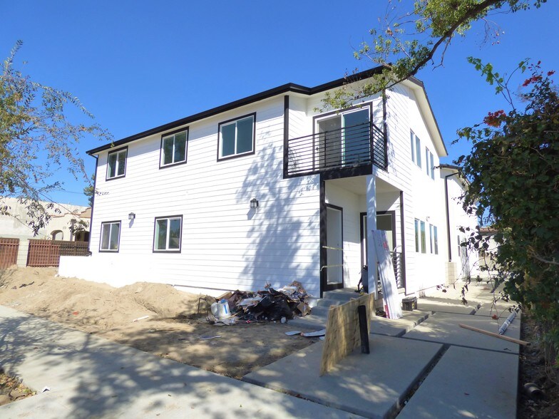 More Photos Of 6732 Irvine Ave, North Hollywood Apartments For Sale