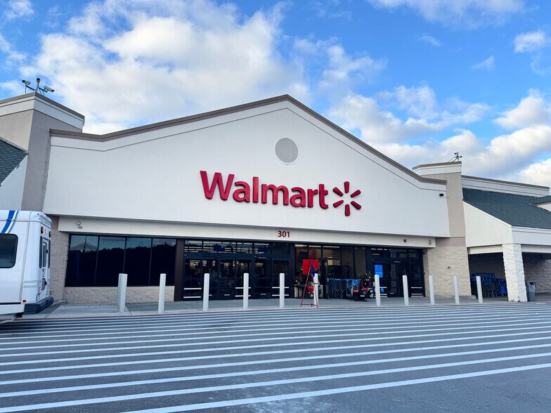 More Photos Of 311-333 Massachusetts Ave, Lunenburg Unknown For Lease