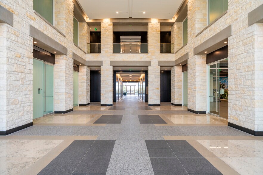 More Photos Of 2600 Via Fortuna, Austin Unknown For Lease