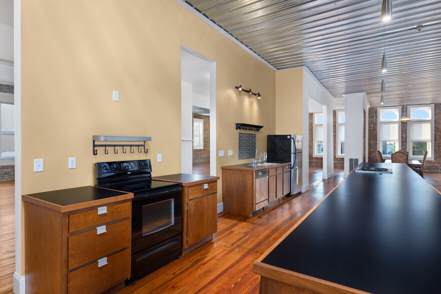More Photos Of 107-109 W Pleasant Ave, Covington Loft Creative Space For Sale