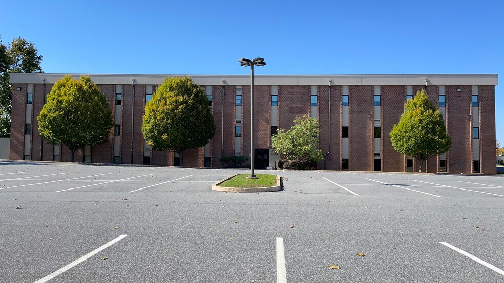 More Photos Of 1405 N Cedar Crest Blvd, Allentown Medical For Lease