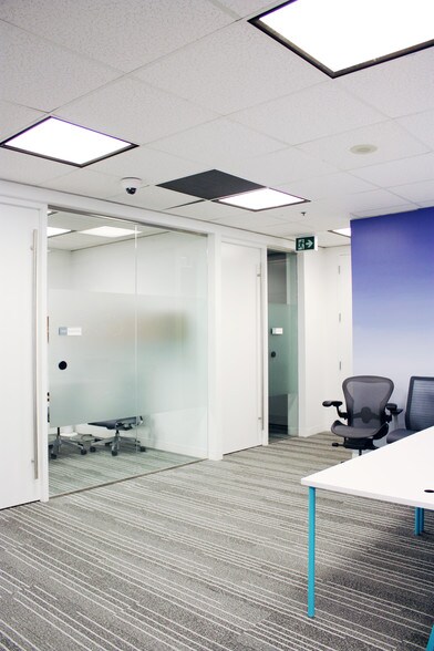 More Photos Of 145 King St W, Toronto Office For Lease