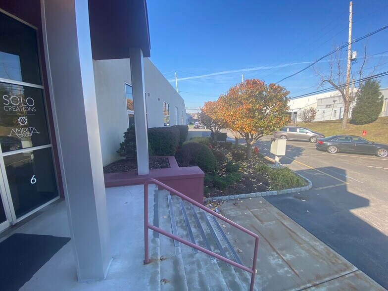 More Photos Of 1 Entin Rd, Clifton Manufacturing For Lease