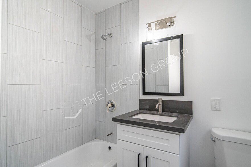 More Photos Of 128 E Wakefield Ave, Anaheim Apartments For Sale