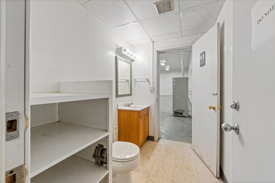 More Photos Of 980 Deere St, Fairbanks Warehouse For Sale