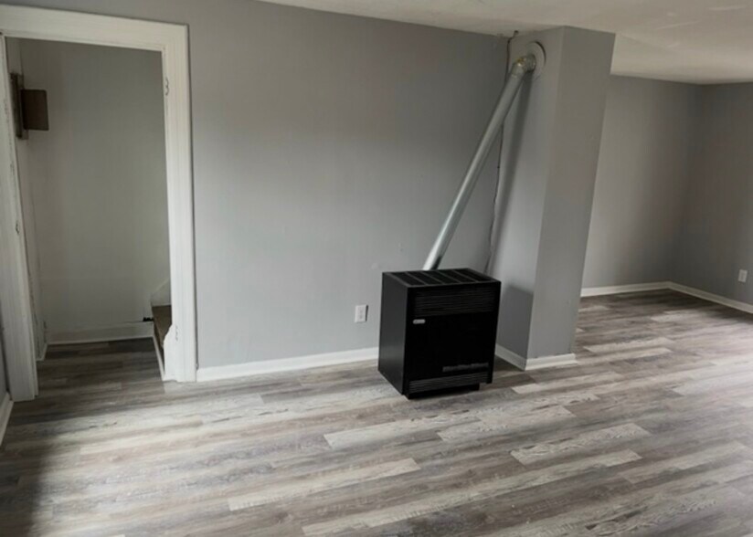 More Photos Of , Jamestown Unknown For Sale