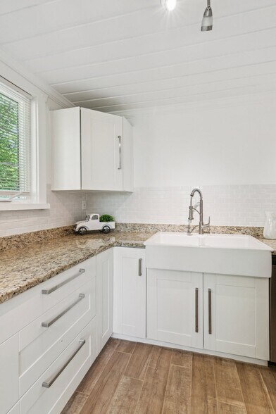 More Photos Of 375 Deerfield Dr, Dahlonega Multifamily For Sale