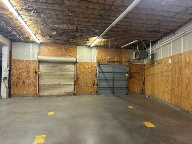More Photos Of 901 Saint Michaels Dr, Santa Fe Freestanding For Lease