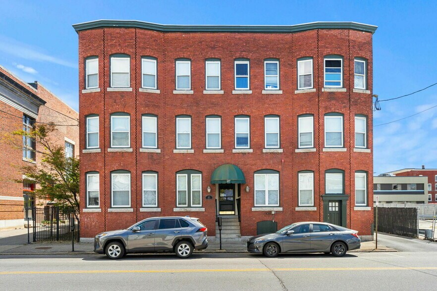 More Photos Of 97 Bridge St, Manchester Apartments For Sale