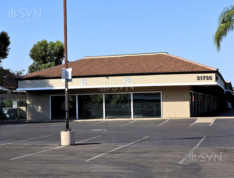More Photos Of 31733-31739 Riverside Dr, Lake Elsinore Unknown For Lease
