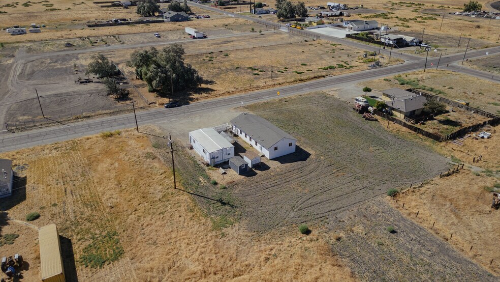 More Photos Of 21562 Reynolds Ave, Dos Palos Religious Facility For Sale