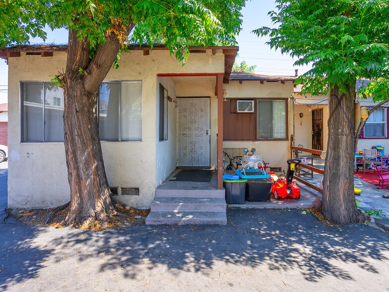 More Photos Of 5150 Riverton Ave, North Hollywood Land For Sale