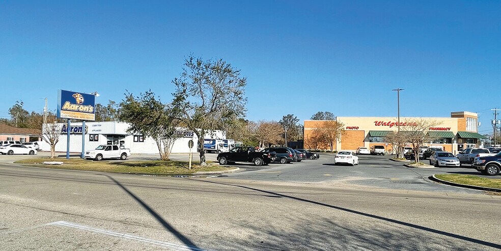 More Photos Of 18010 Pineville Rd, Long Beach Freestanding For Lease