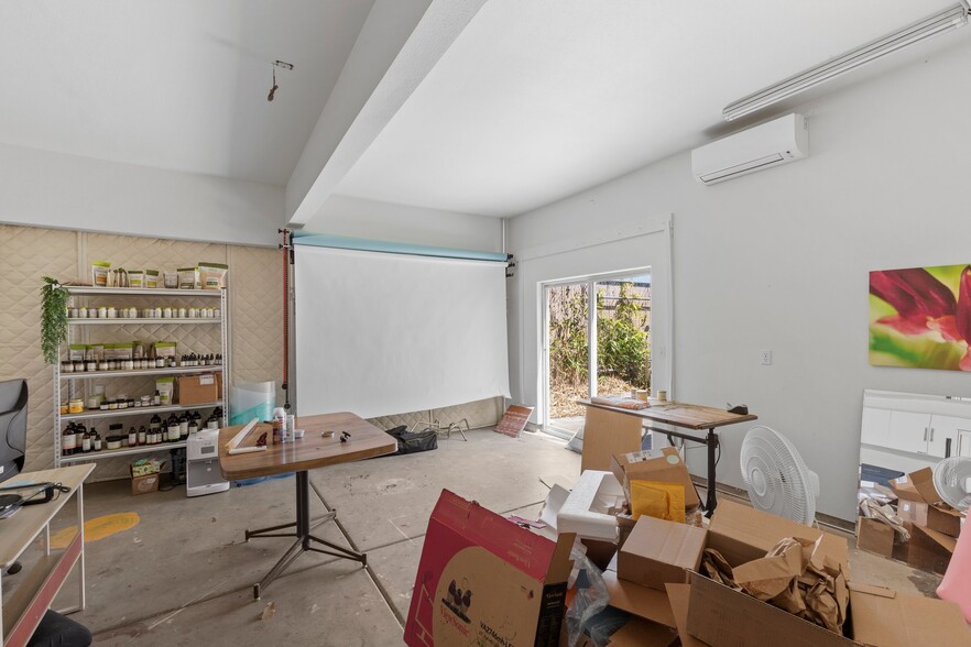 More Photos Of 621-629 A St, Ashland Storefront Retail Residential For Sale