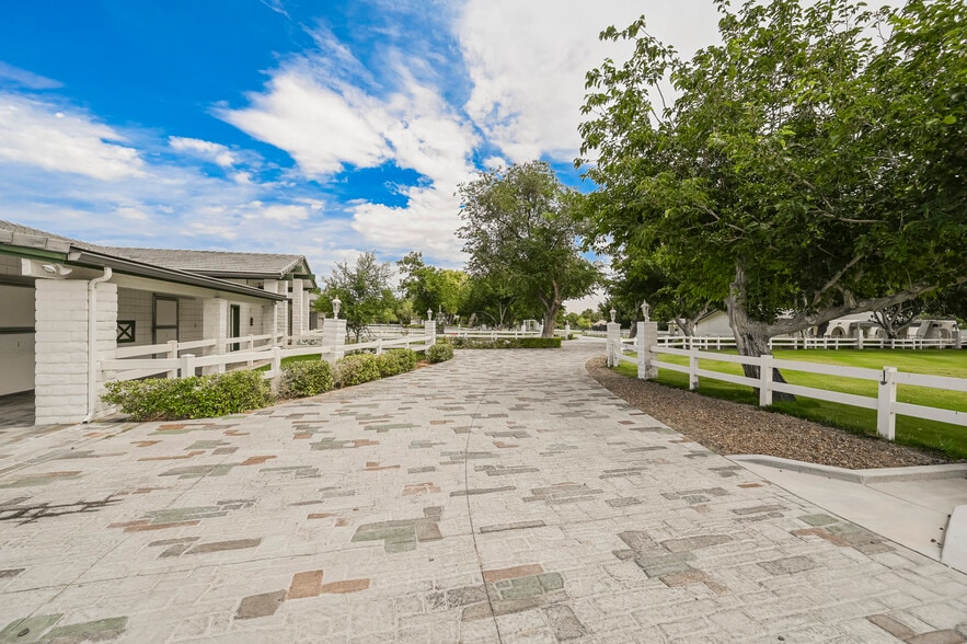 More Photos Of 6629 S Pecos Rd, Las Vegas Horse Stables For Sale