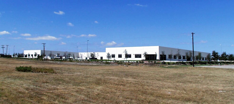 More Photos Of 16650 Westgrove Dr, Addison Light Manufacturing For Lease