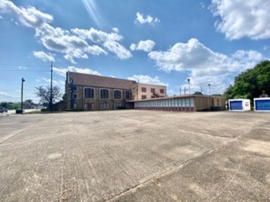 More Photos Of 1180 Washington Blvd, Beaumont Specialty For Sale