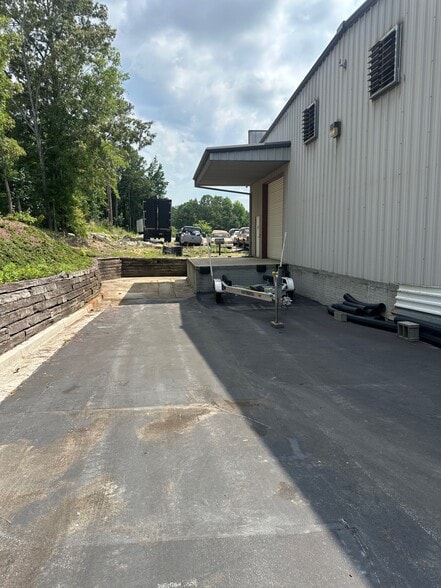 More Photos Of 205 Camden Industrial Pky NW, Conyers Warehouse For Lease