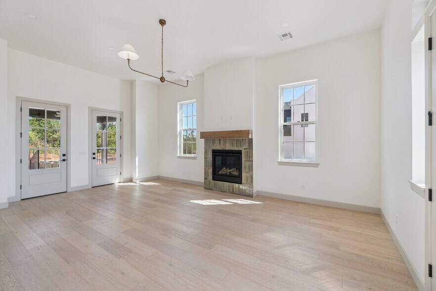 More Photos Of 18835 Selah Way, Norman Multifamily For Sale