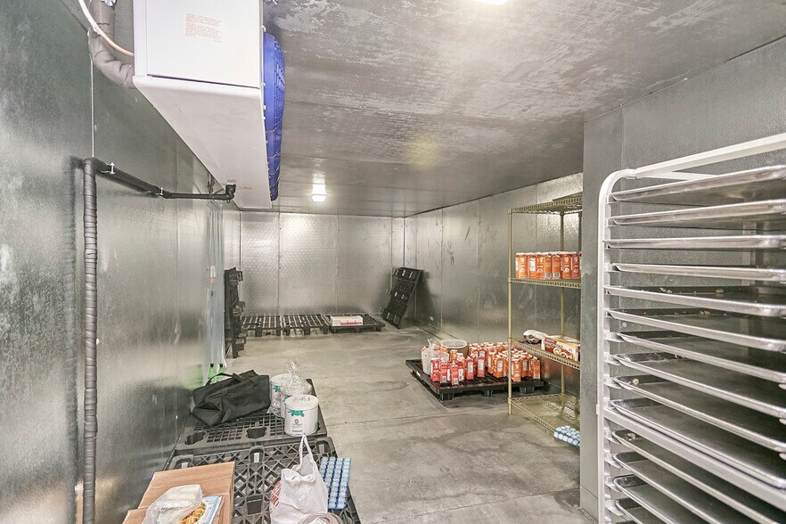 More Photos Of 101 N Virgil Ave, Los Angeles Warehouse For Sale