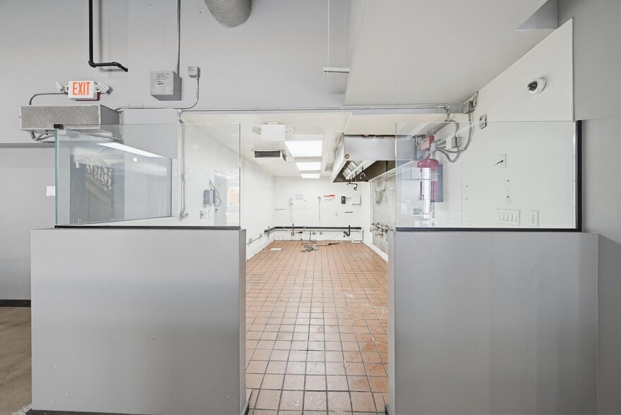 More Photos Of 212 W 5th St, Los Angeles Restaurant For Lease