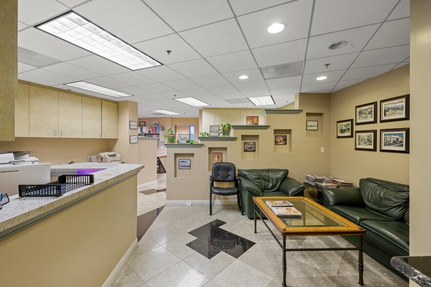 More Photos Of 311 Haigh Rd, Thousand Oaks Medical For Lease