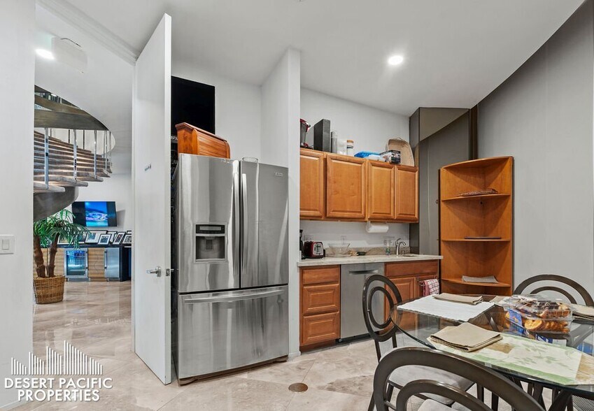 More Photos Of 72067 Highway 111, Rancho Mirage Loft Creative Space For Lease
