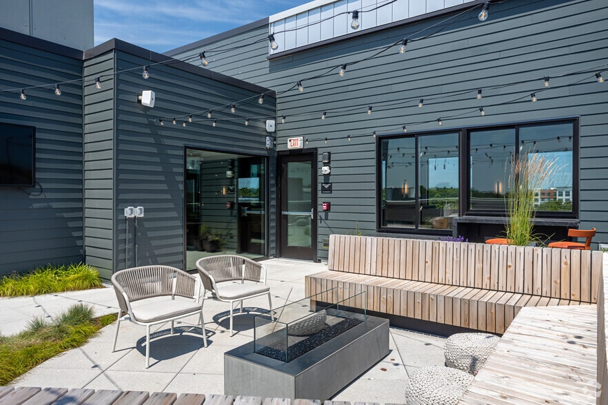 More Photos Of 39 Trotter Rd, Weymouth Apartments For Lease