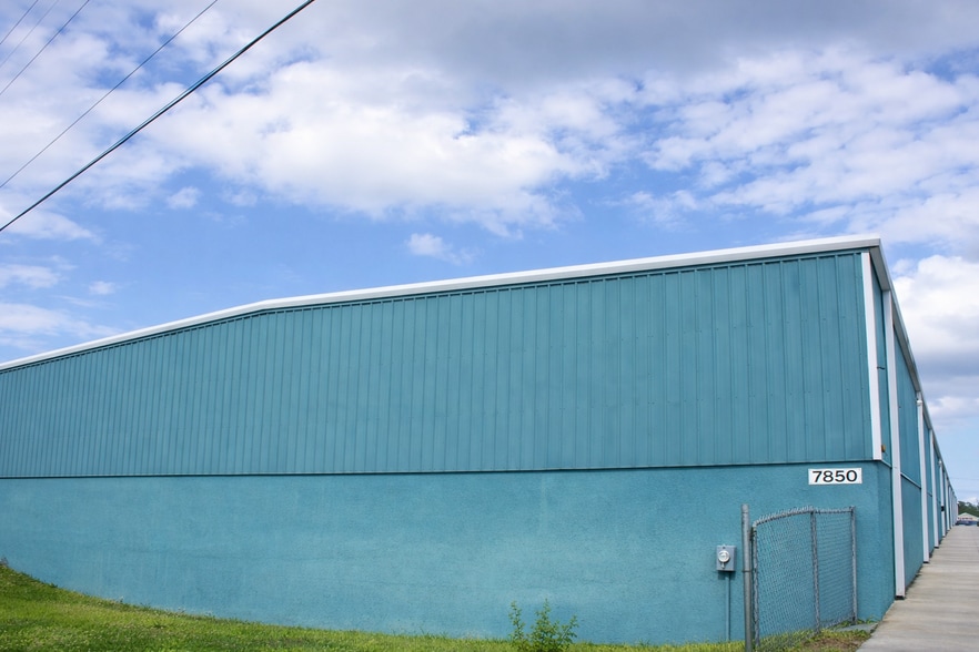 More Photos Of 7800 N Orange Blossom Trl, Orlando Warehouse For Sale