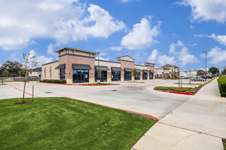 More Photos Of 2730 FM 1092 Rd, Missouri City Storefront For Lease