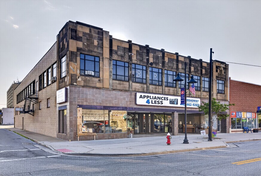 More Photos Of 668 Broadway, Lorain Storefront Retail Office For Sale