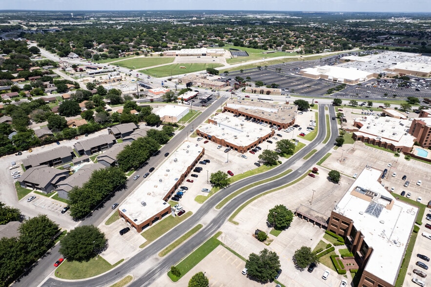 More Photos Of 2201 S W S Young Dr, Killeen Unknown For Lease