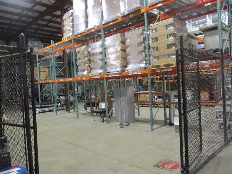 More Photos Of 2925 Walkent Ct, Grand Rapids Distribution For Lease