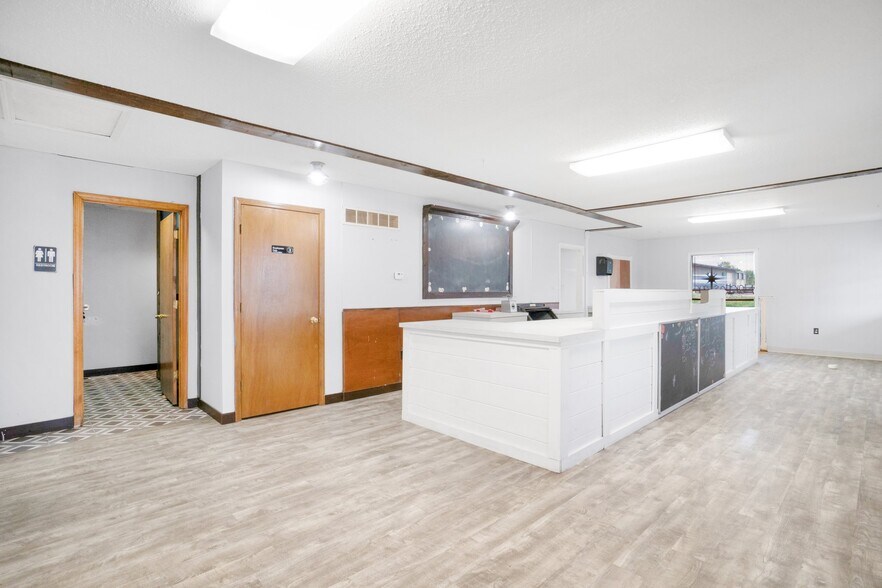 More Photos Of 403 Charles Cook Plz, New Haven Office For Sale