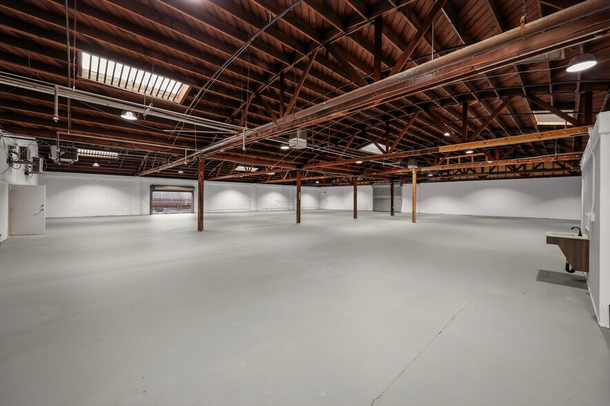 More Photos Of 2529 Chambers St, Vernon Warehouse For Lease
