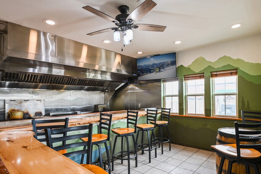 More Photos Of 228 Elcho Ave, Crested Butte Service Station For Sale