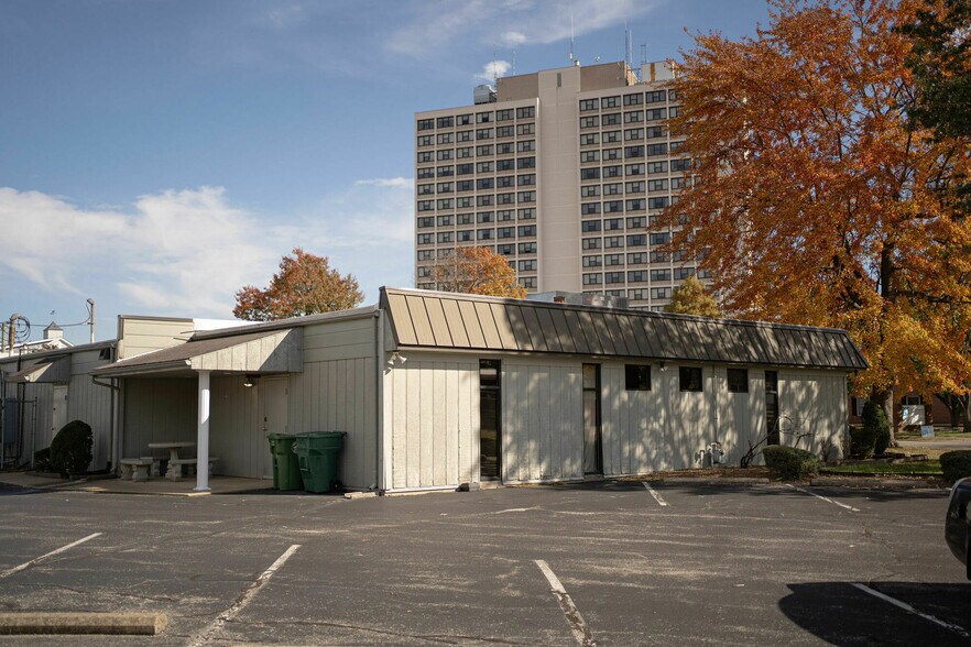 More Photos Of 725 Harvard Dr, Owensboro Coworking Space