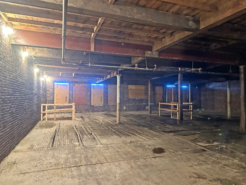 More Photos Of , Waterville General Retail For Sale