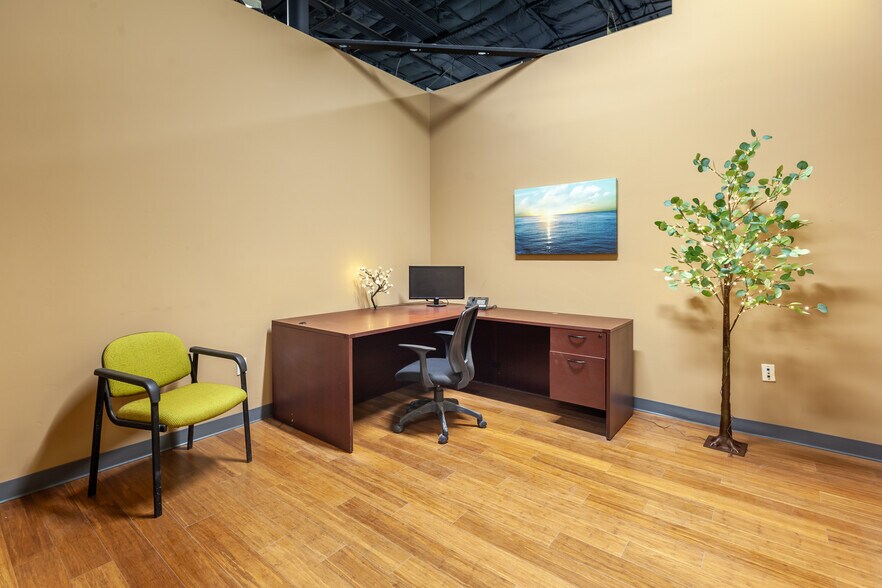 More Photos Of 81161 Indio Blvd, Indio Coworking Space