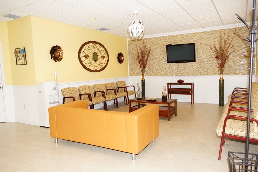 More Photos Of 7824 Lake Underhill Rd, Orlando Medical For Lease