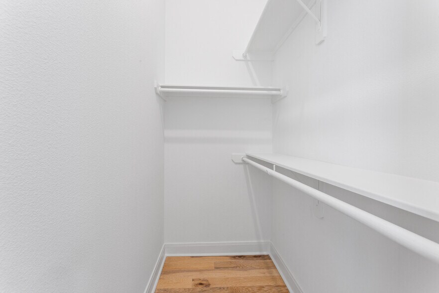 More Photos Of 319 Eastwood St, Houston Apartments For Sale