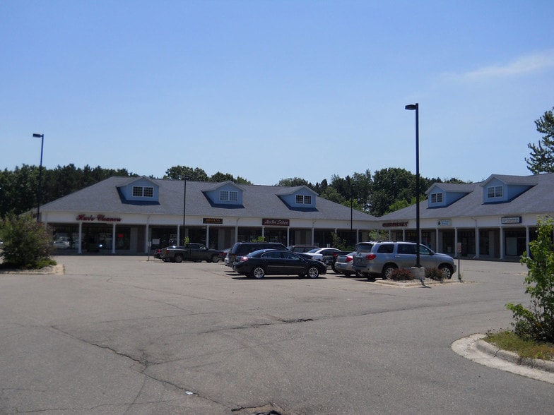 More Photos Of 6066-6084 S 12th St, Kalamazoo Storefront Retail Office For Lease