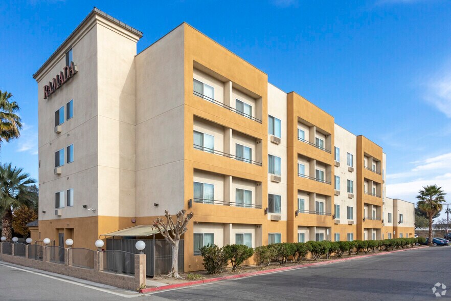 More Photos Of 828 Real Rd, Bakersfield Hotel For Sale