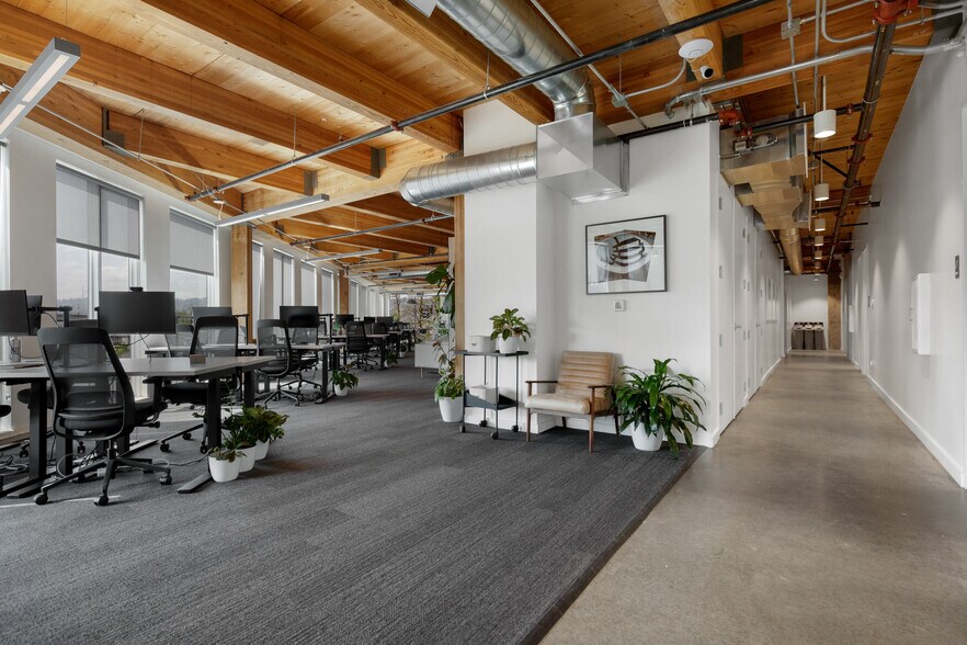 More Photos Of 3303 N Mississippi Ave, Portland Office For Lease
