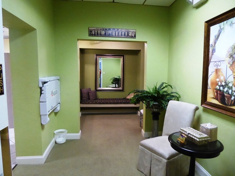 More Photos Of 879 Freeport Rd, Creighton Medical For Sale